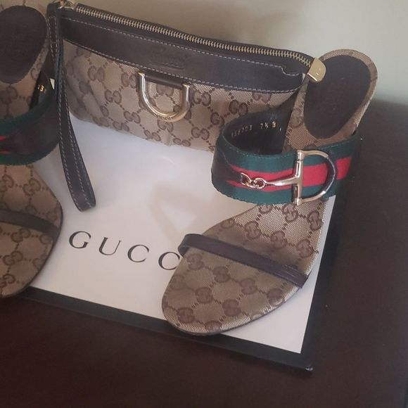 GUCCI GG Monogram Bundle Heels And Clutch - Picture 5 of 10